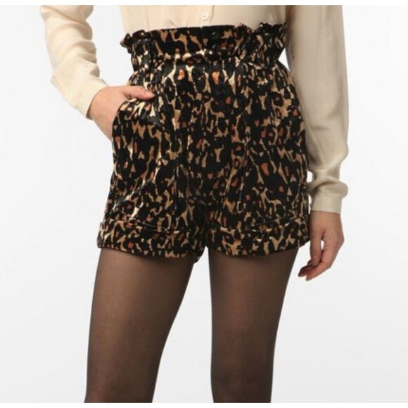MINKPINK Leopard Velvet Shorts L High Waist Button Front Pockets NWT Animal - Picture 6 of 10
